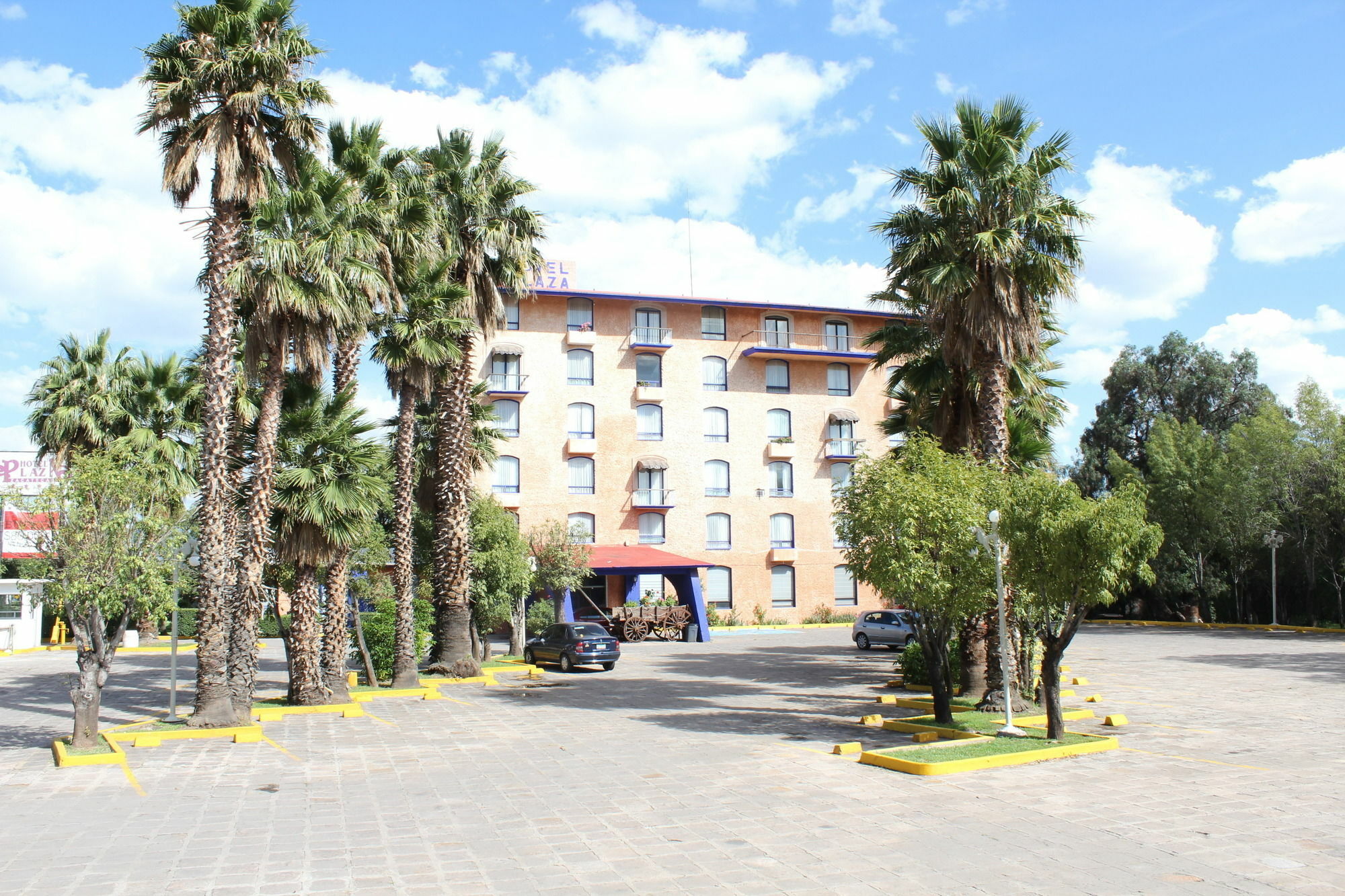 Hotel Plaza Zacatecas Guadalupe  ภายนอก รูปภาพ